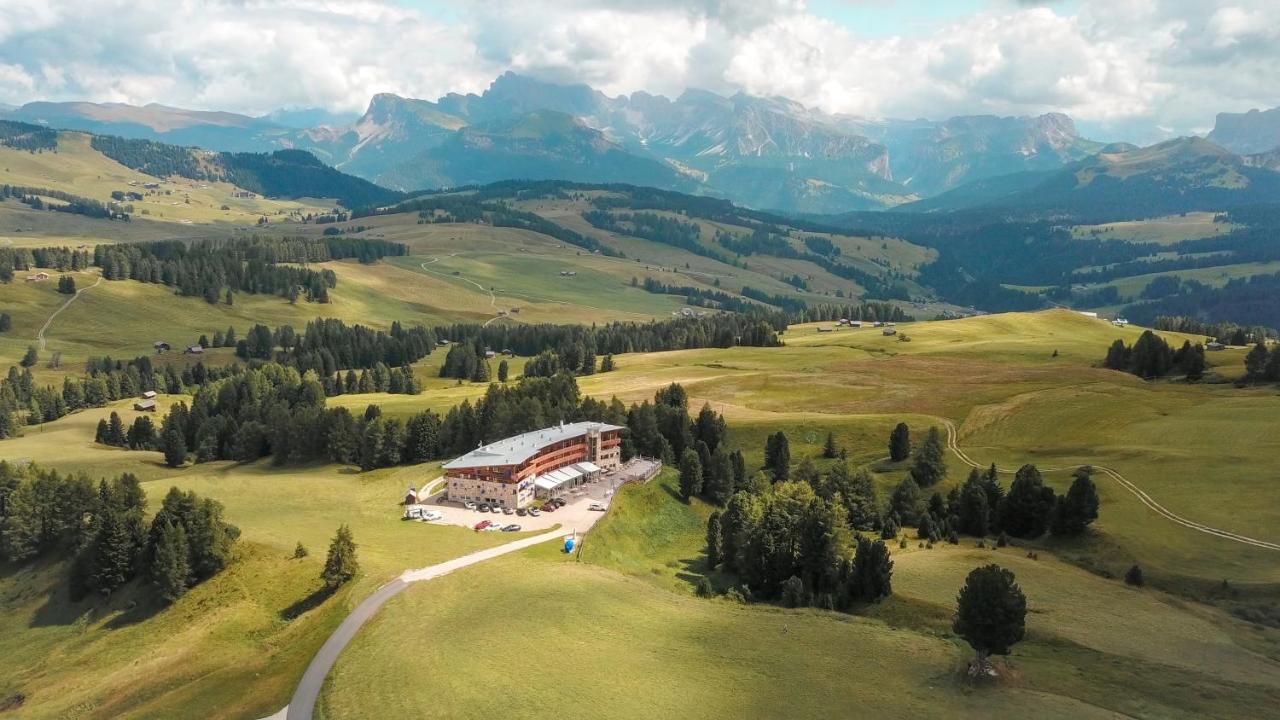 Paradiso Pure.Living Vegan Hotel Альпе-ди-Сьюзи Экстерьер фото
